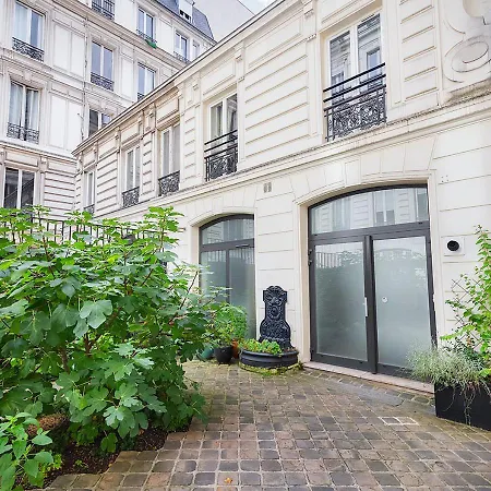 Le Pavillon Ponthieu - Champs-élysées *